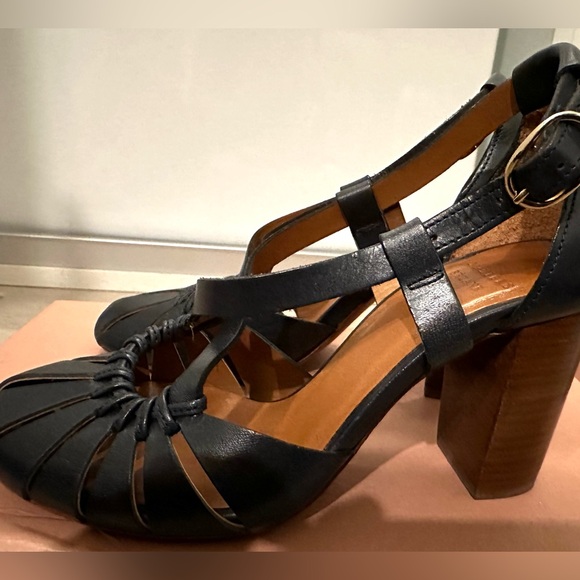 Sezane leather sandals. Size 5 / 35. Navy. 3.5” heels. - Picture 2 of 6